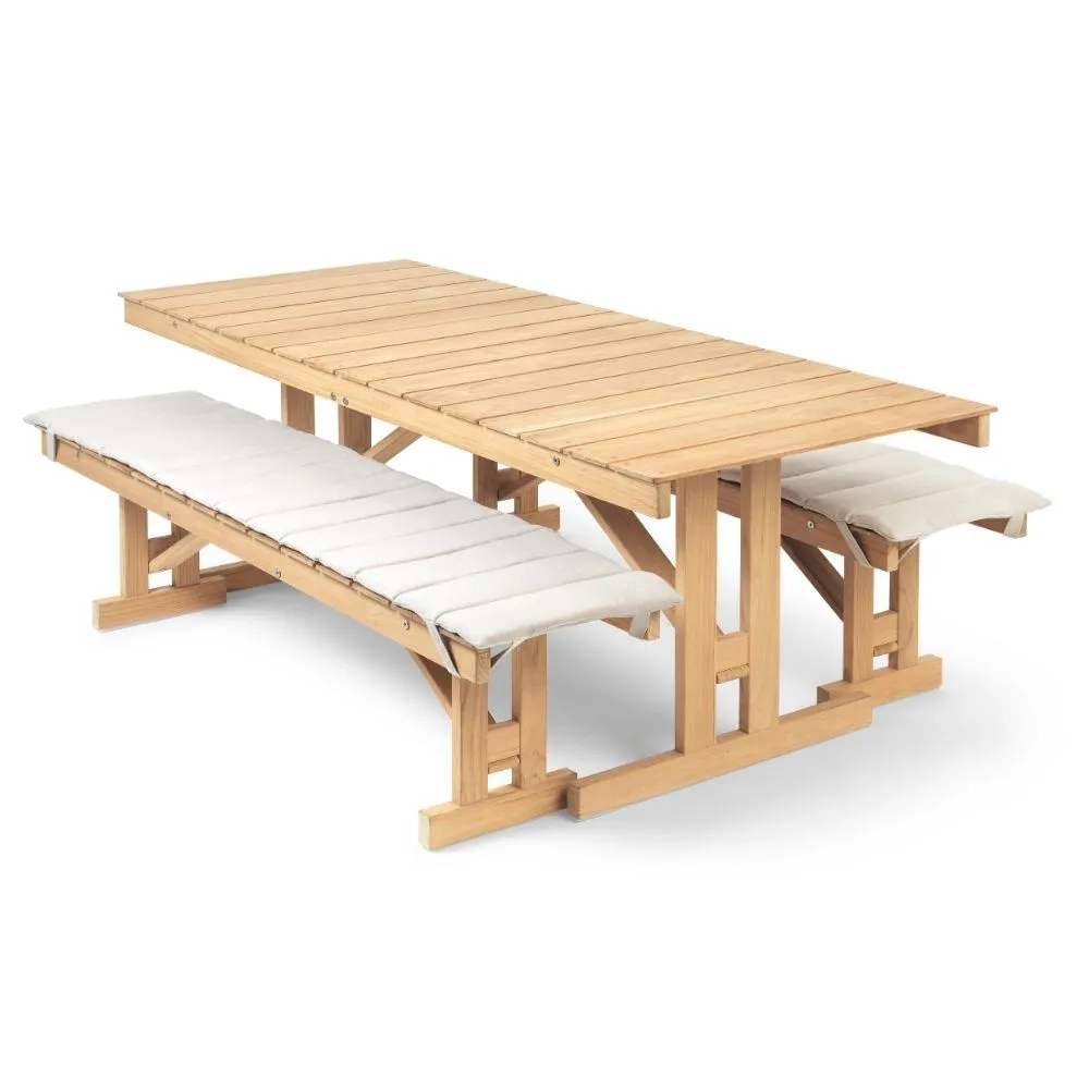 Carl Hansen & Son BM1771 Outdoor Table