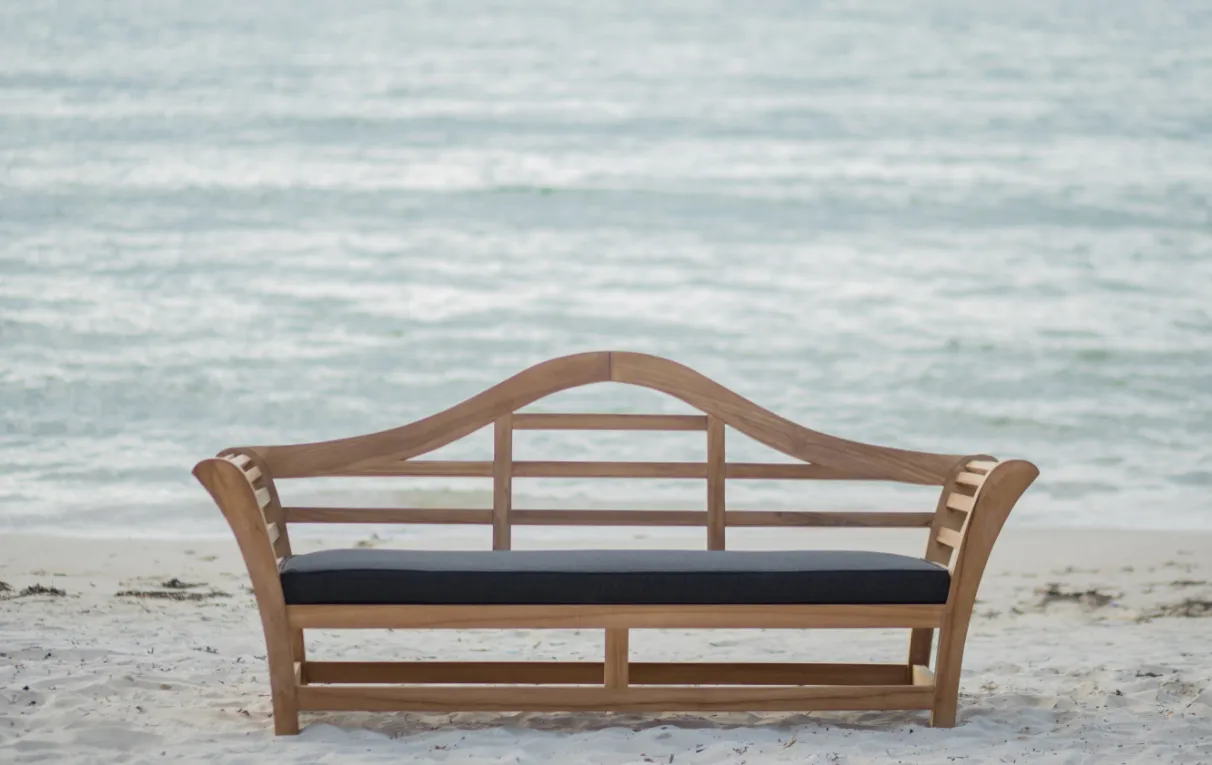 Colonial Armed Bench