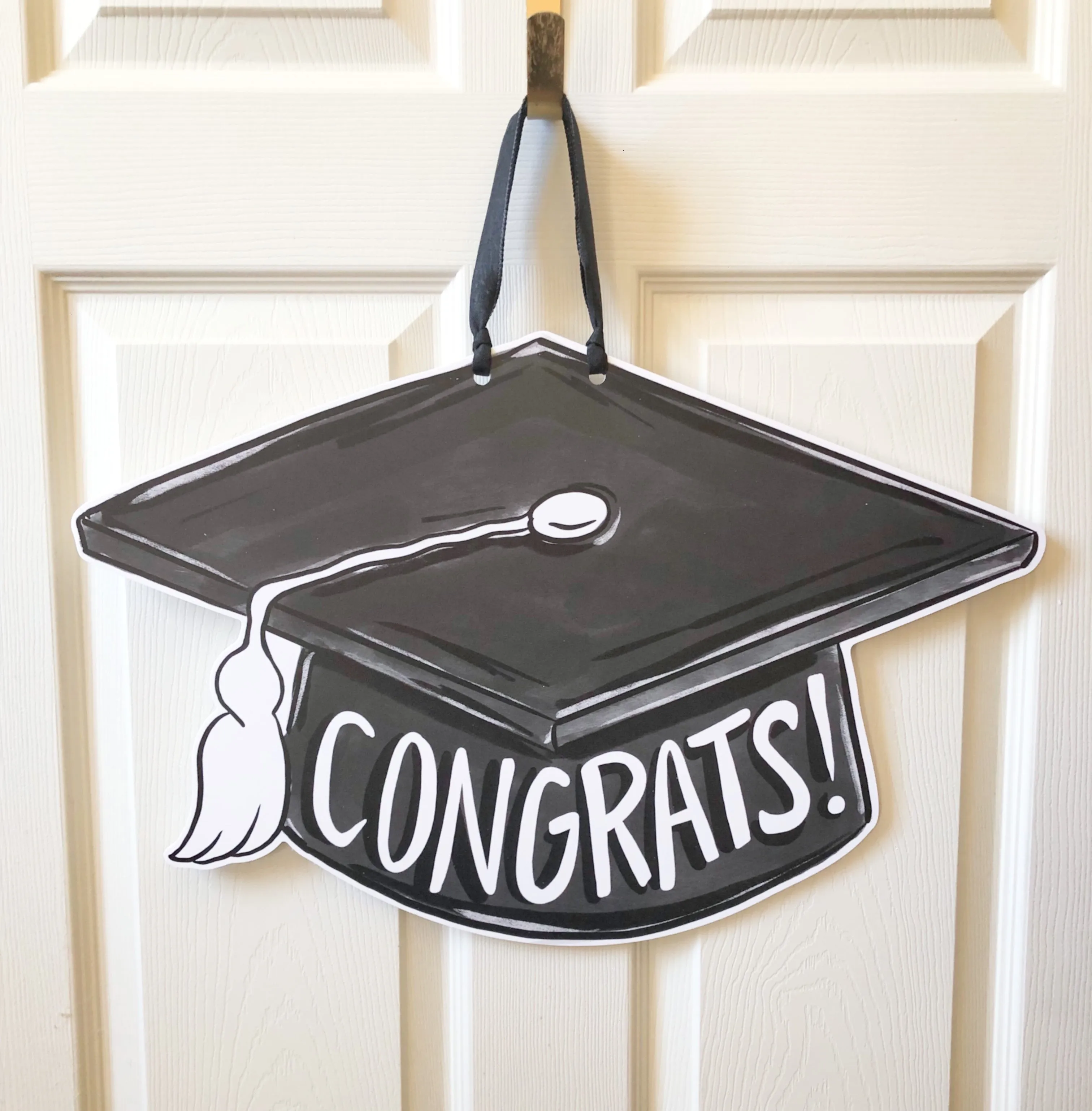 Congrats Graduation Cap Door Hanger