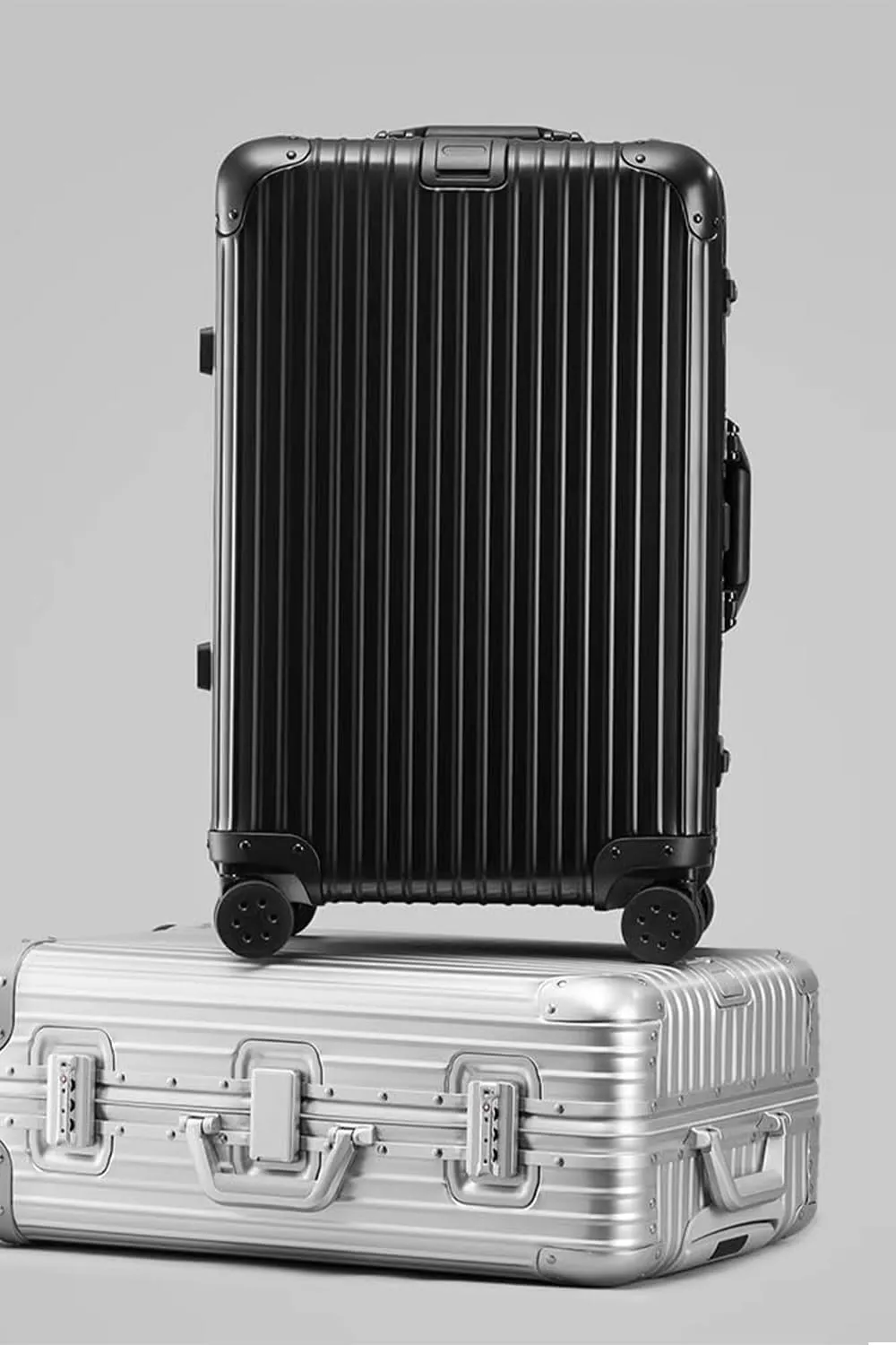 HotWay 20 Inch All Aluminum Carry On Luggage with Wheels, Hard Shell Zipperless Suitcase with TSA Locks, Black Travel Luggage (22x14x9 Airline Approved)