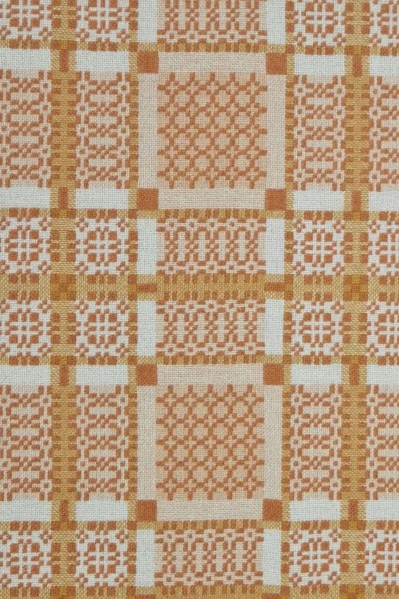 KNOT GARDEN Melin Tregwynt Wool Throw (Cwrel)