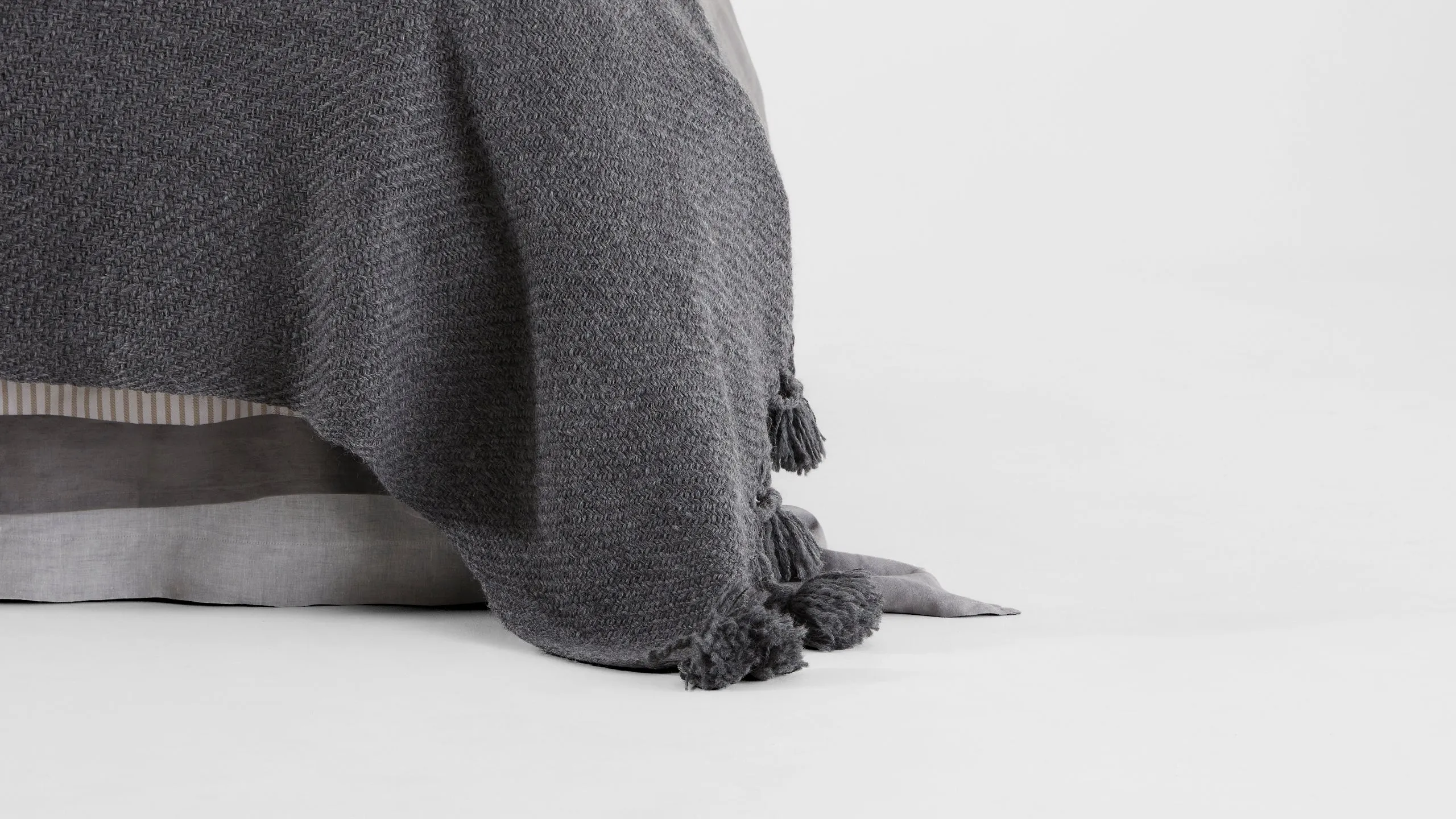 Luna Throw