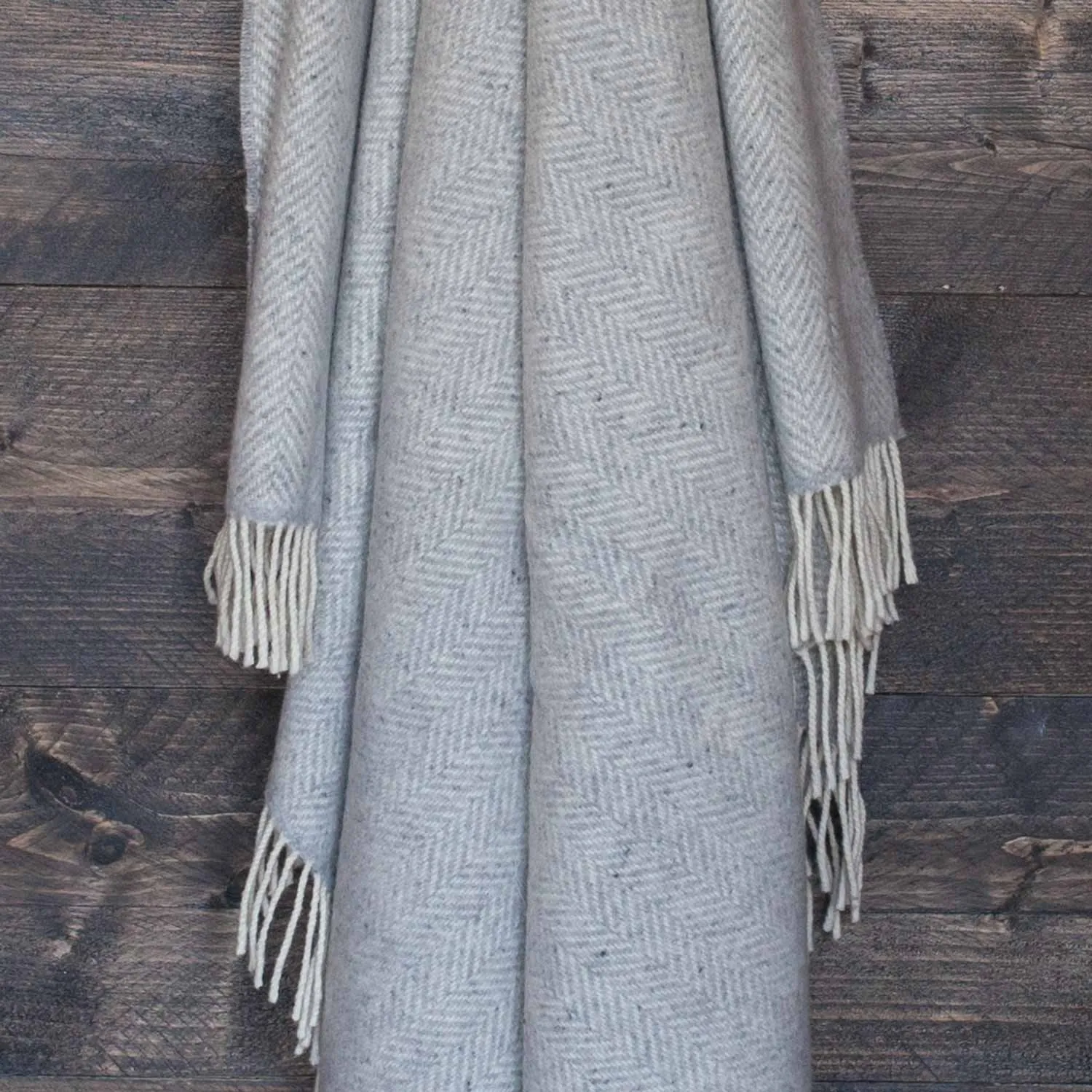 Merino Cashmere Blend Throw Light Grey Herringbone