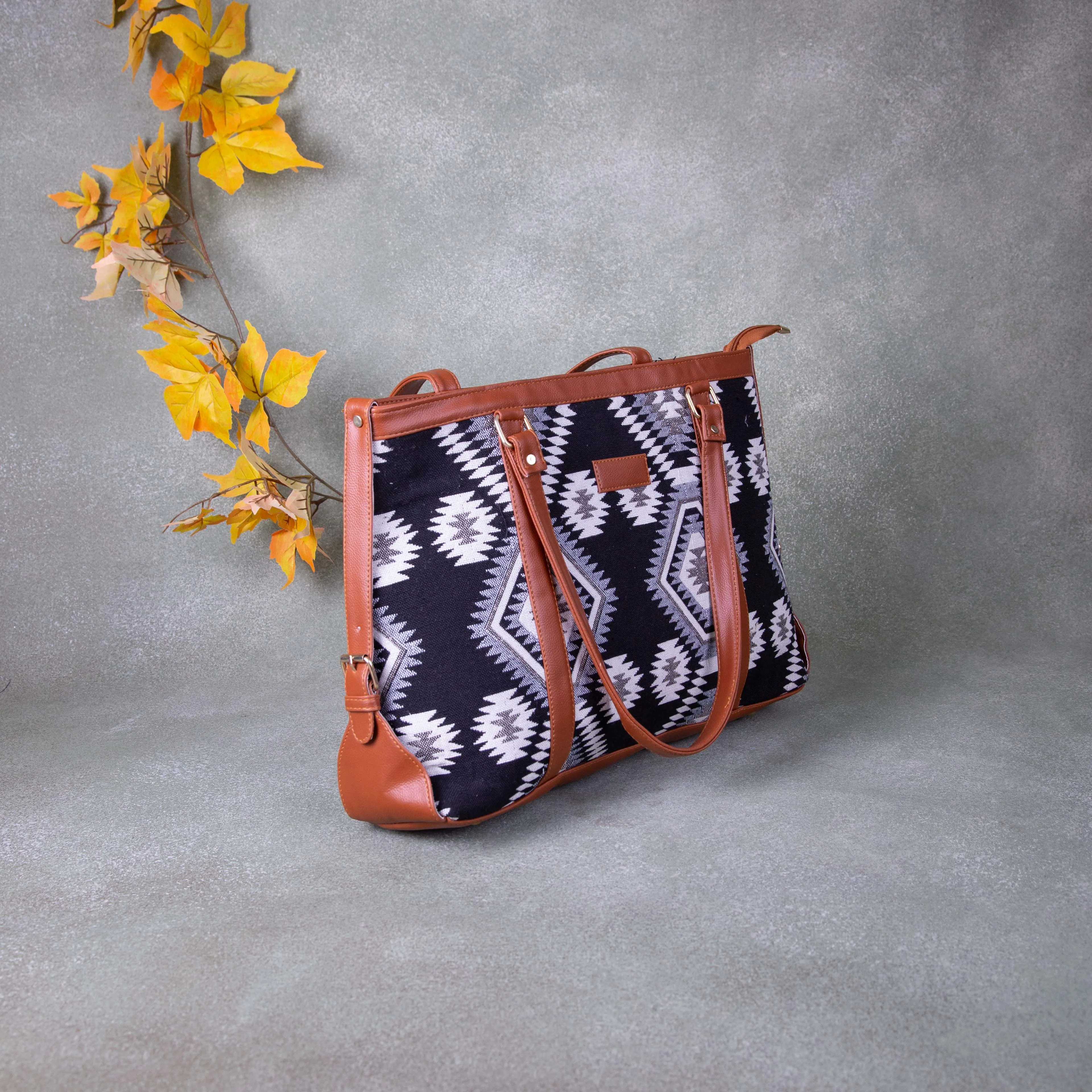XL laptop Totes Black with White Colour Prints